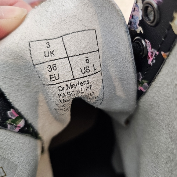 Dr. Martens 1460 Pascal Boots in Darcy Floral Black - Picture 8 of 8